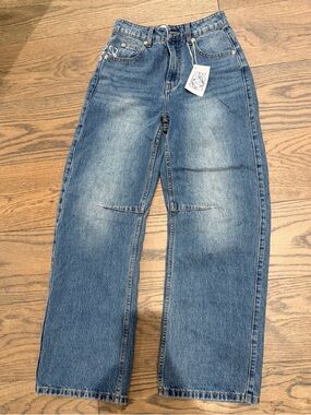LW Washed Blue Straight-Leg Jeans